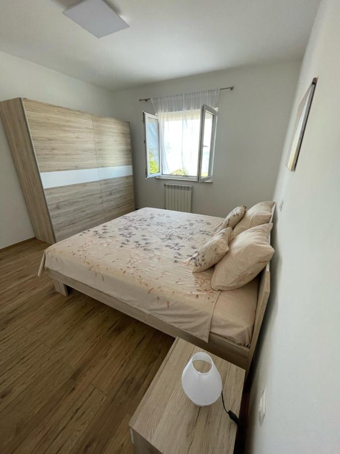 Apartman Varea Ližnjan Екстериор снимка
