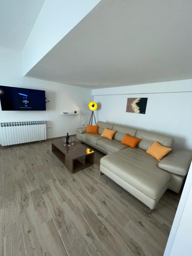 Apartman Varea Ližnjan Екстериор снимка