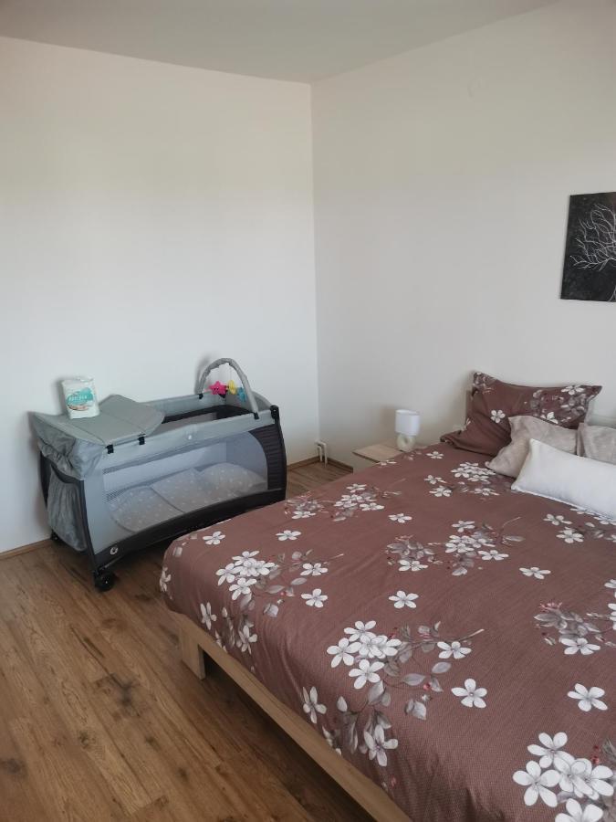 Apartman Varea Ližnjan Екстериор снимка